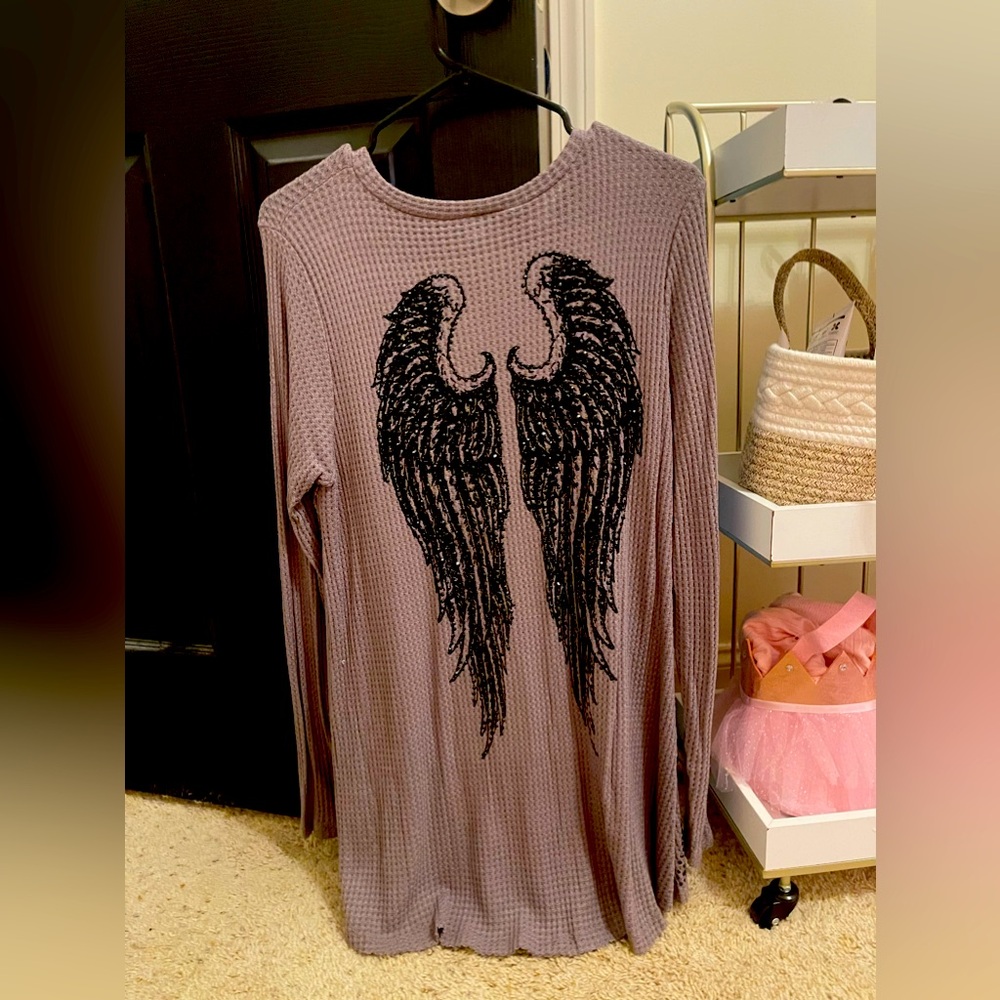 Beautiful Coral Grey top with sequin detail size large NWT